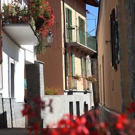 Pisolo E I Persi Pien B&B 로카스파르베라